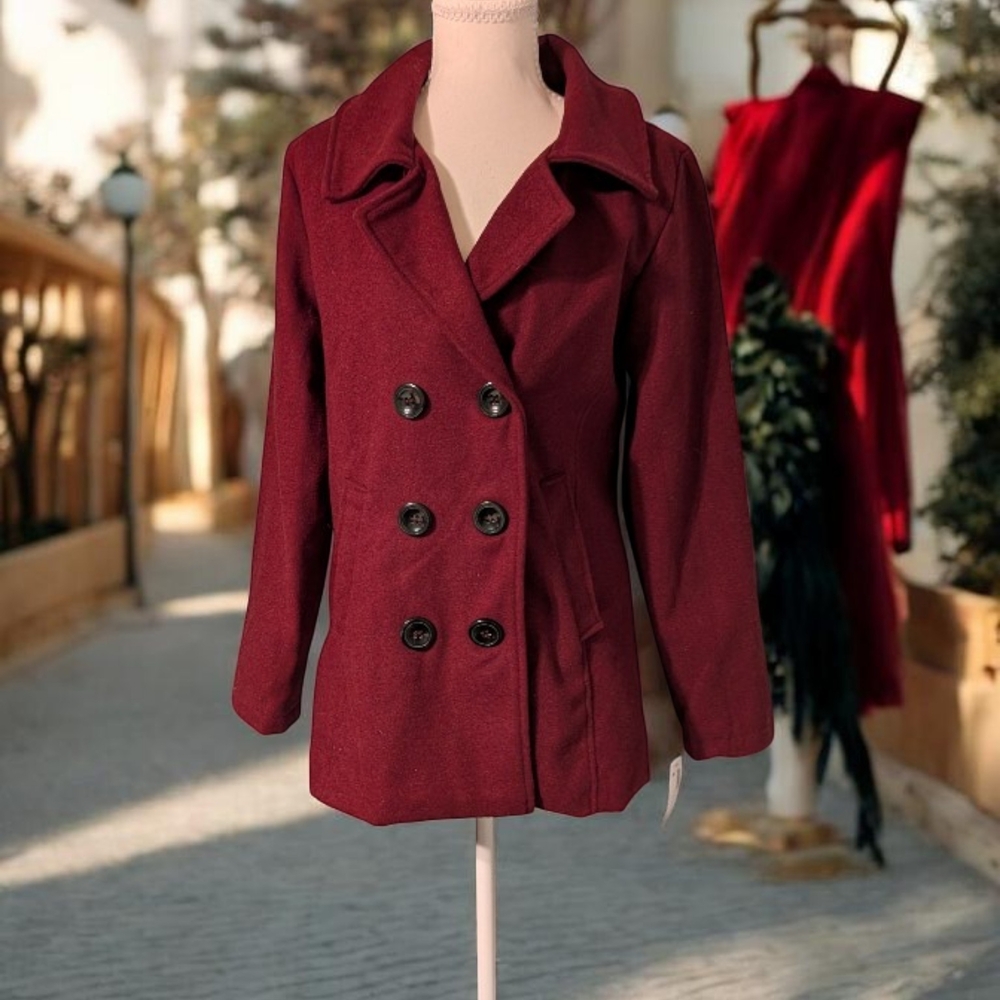 Elegant Double-Breasted Maroon Pea Coat